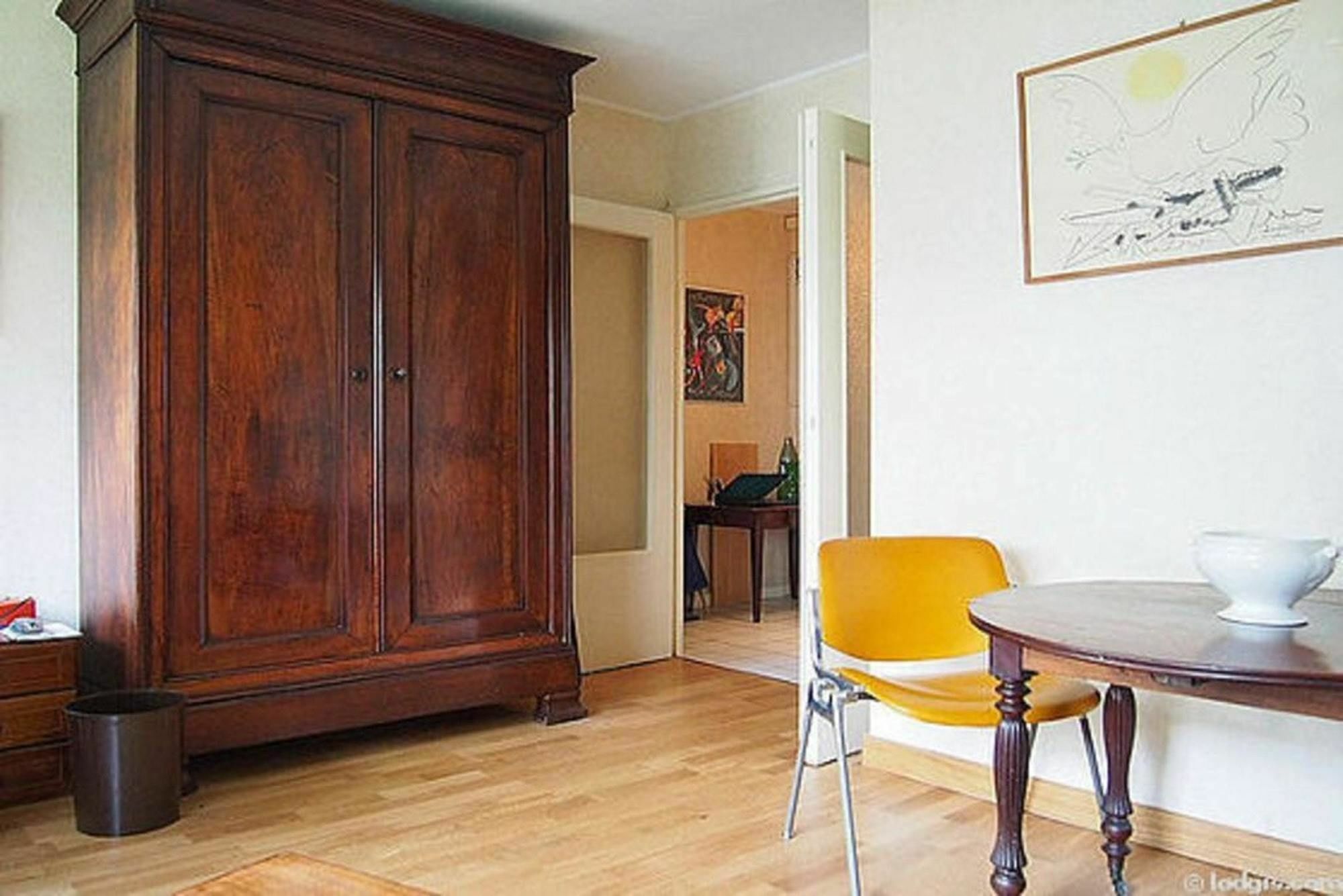 With One Bedroom In Paris, With Wonderful View, Enclose